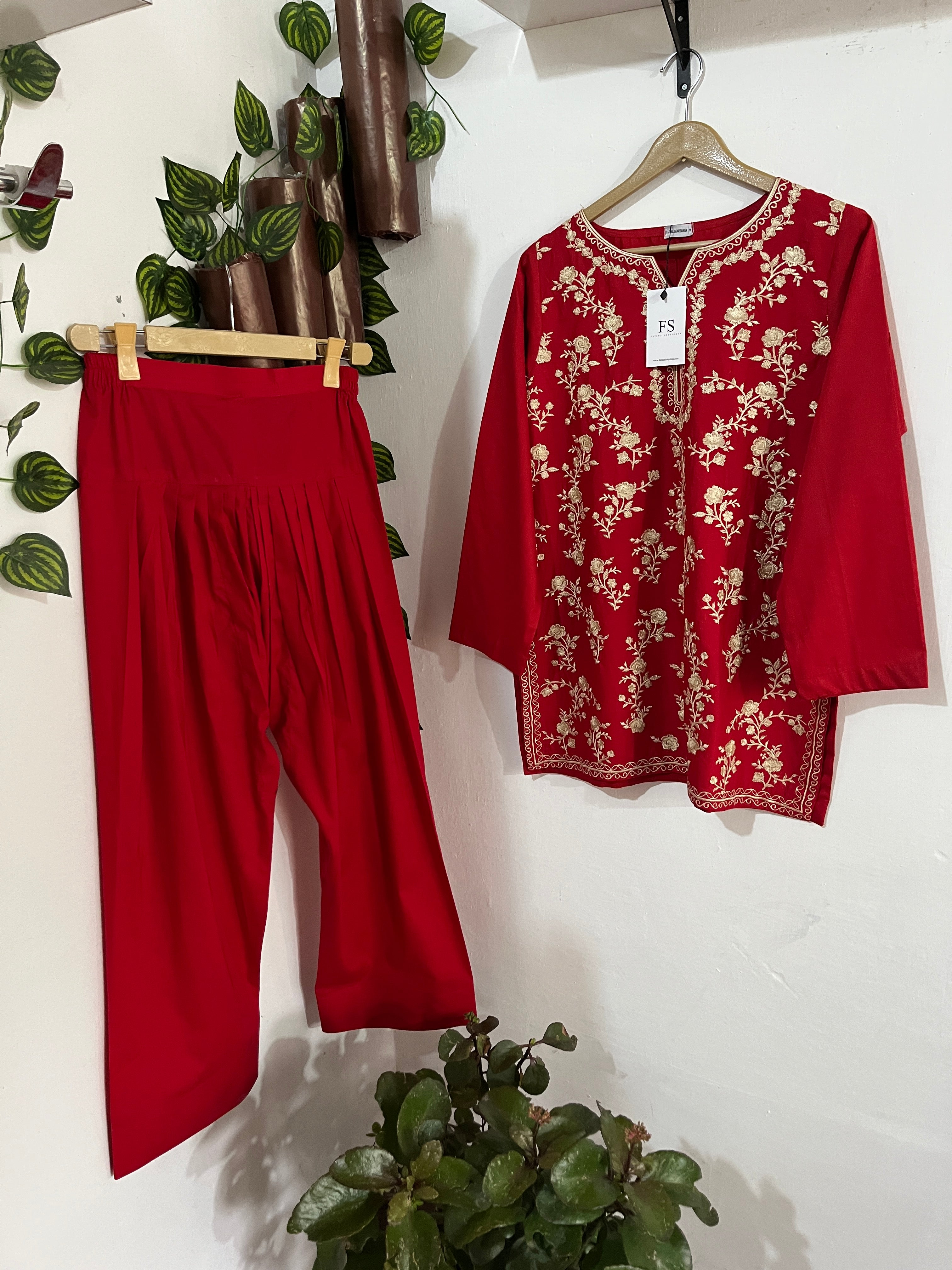 Embroided 2pc