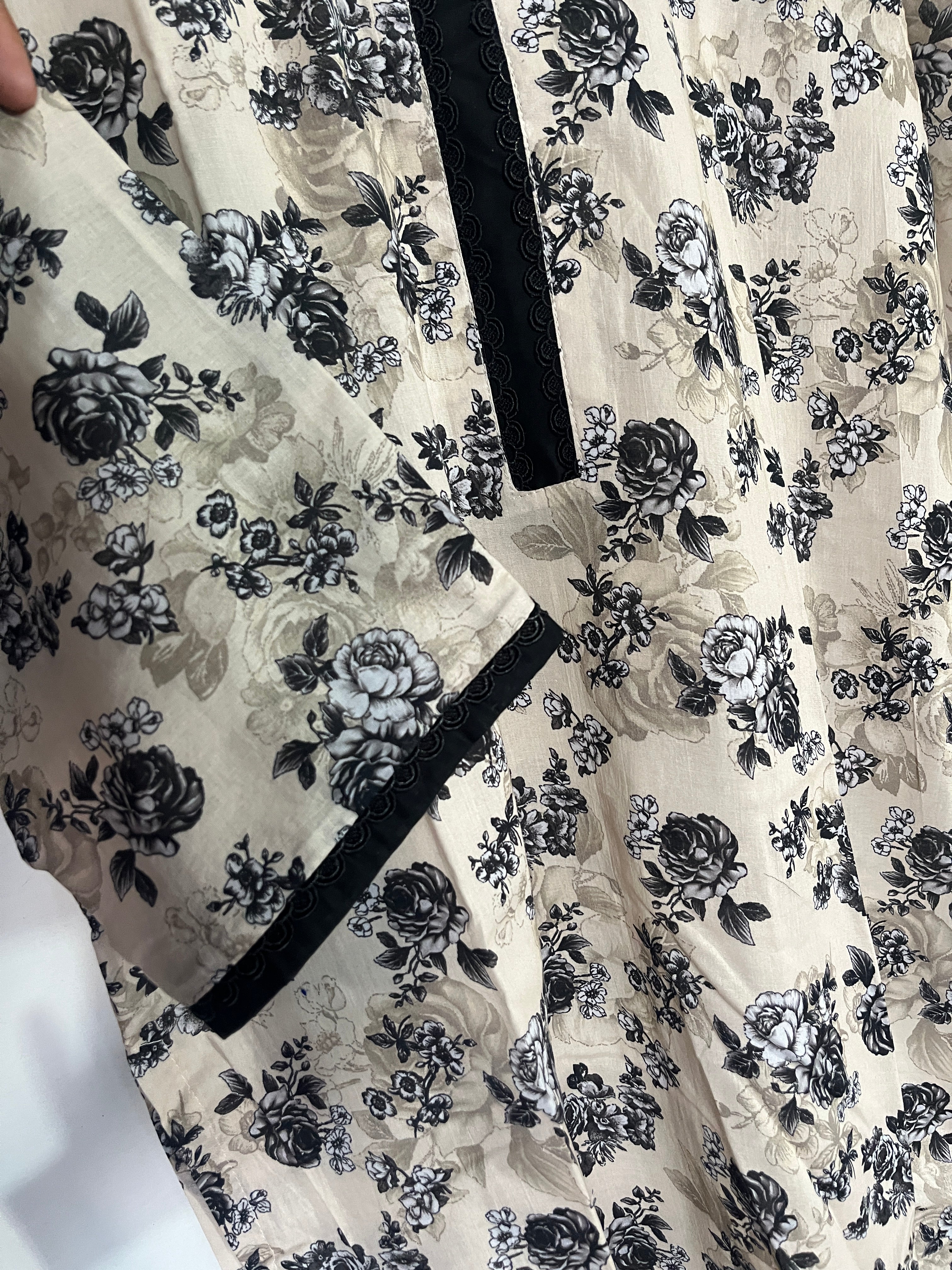 Printed lawn 2pc Stiched