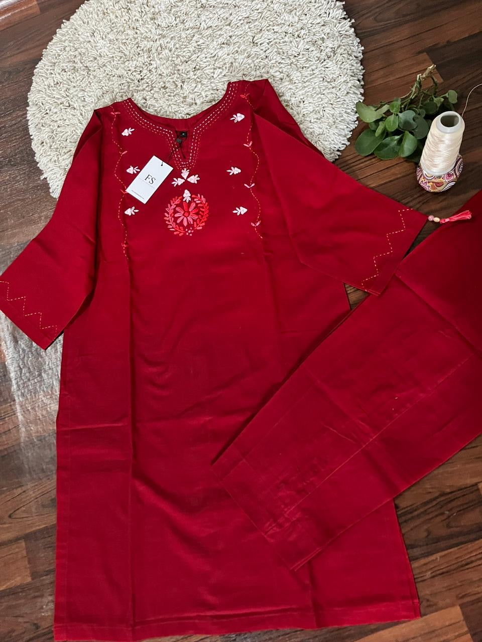 2Pc - Khaddar Hand Embroidered Stitched Suit - Mehroon