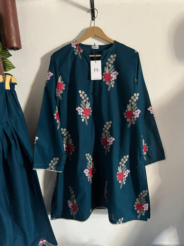 Embroided lawn