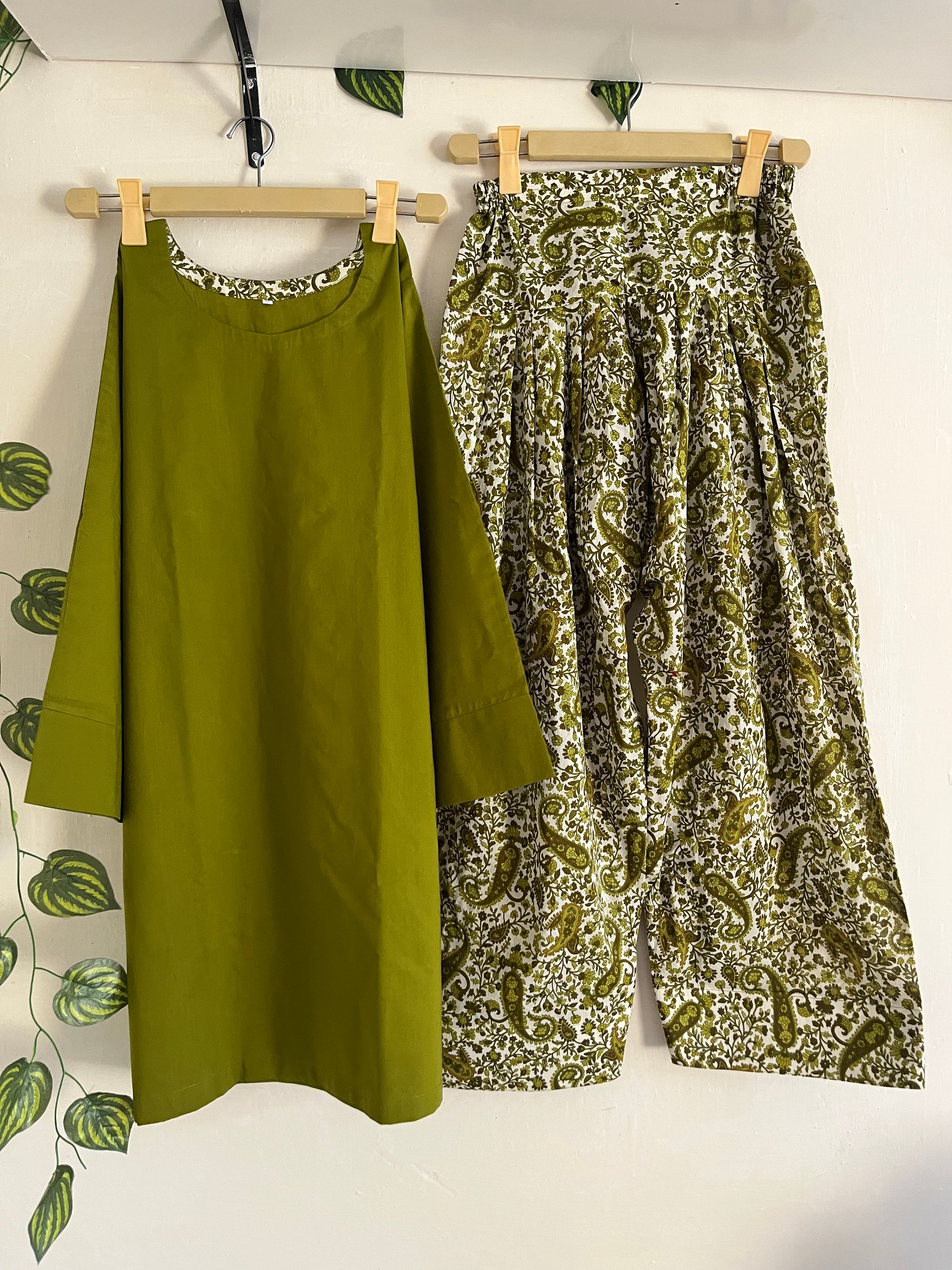 Printed farshi set