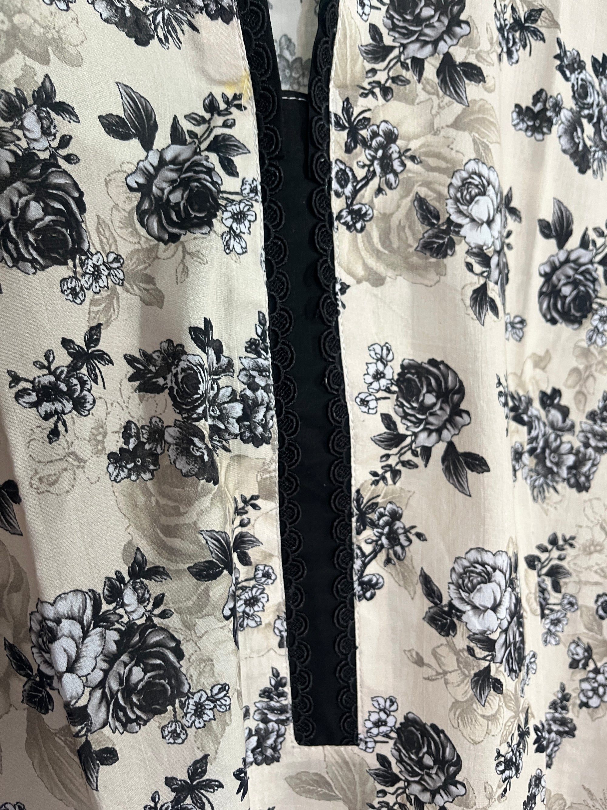 Printed lawn 2pc Stiched