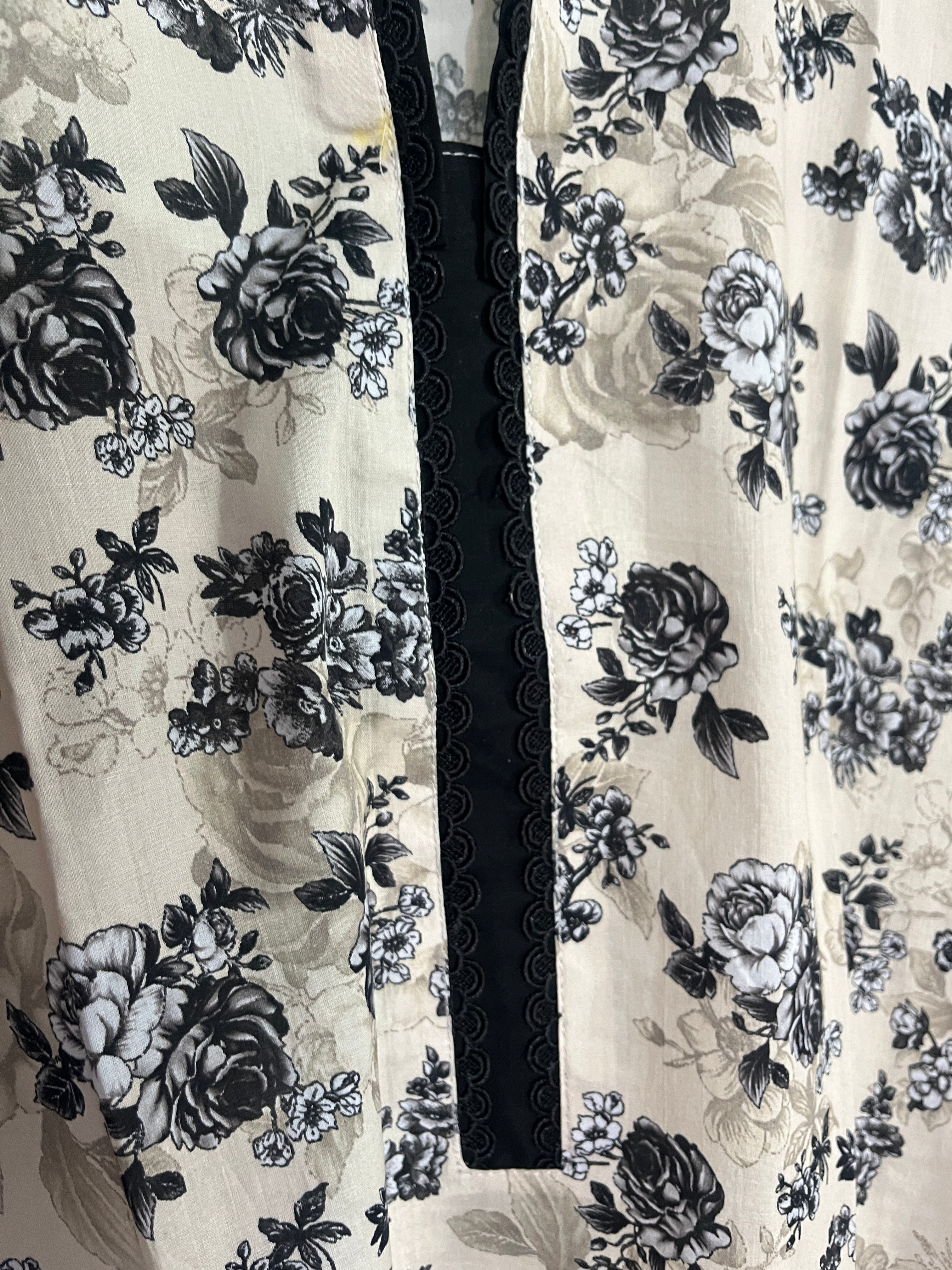 Printed lawn 2pc Stiched