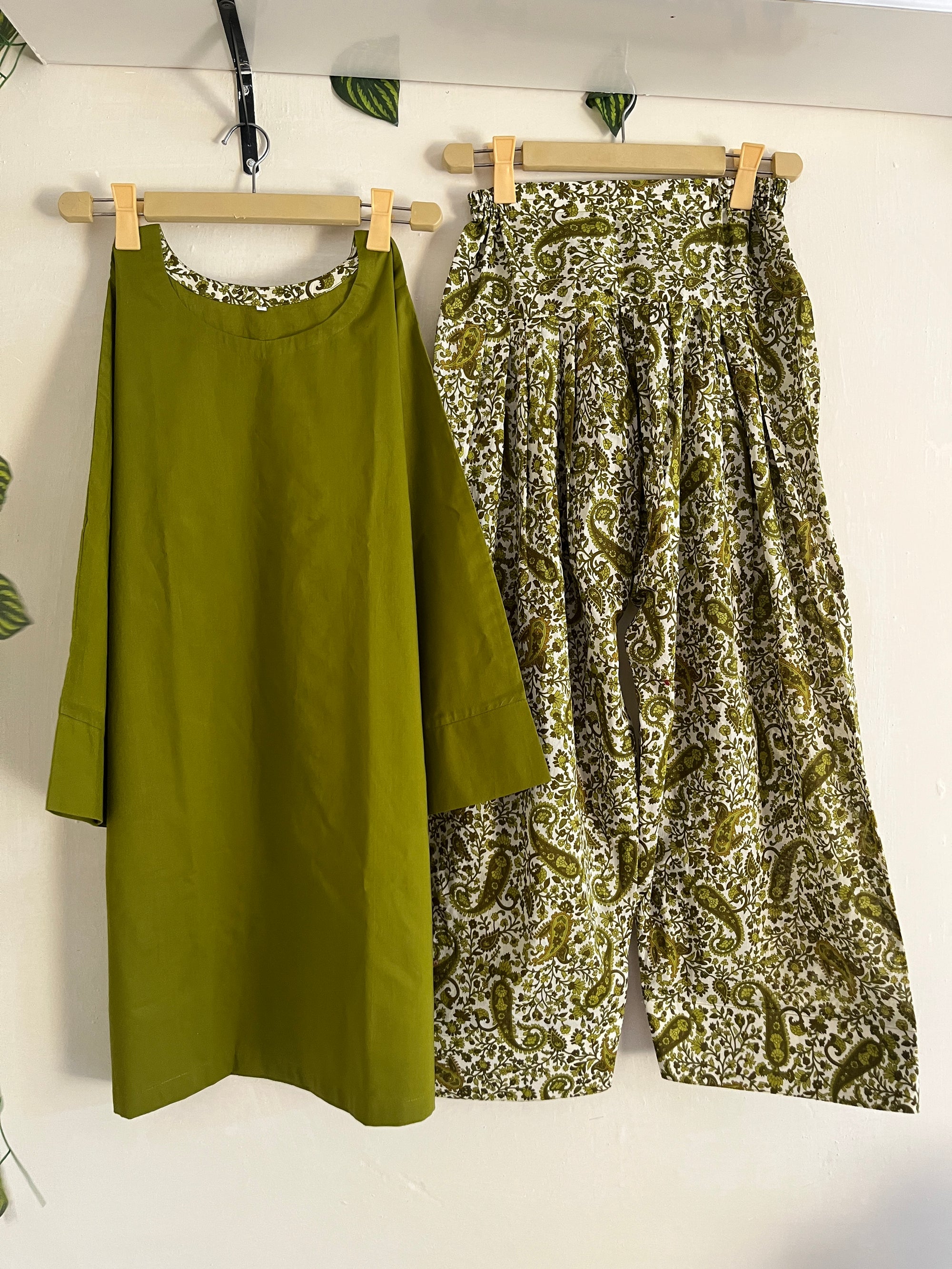 Printed farshi set