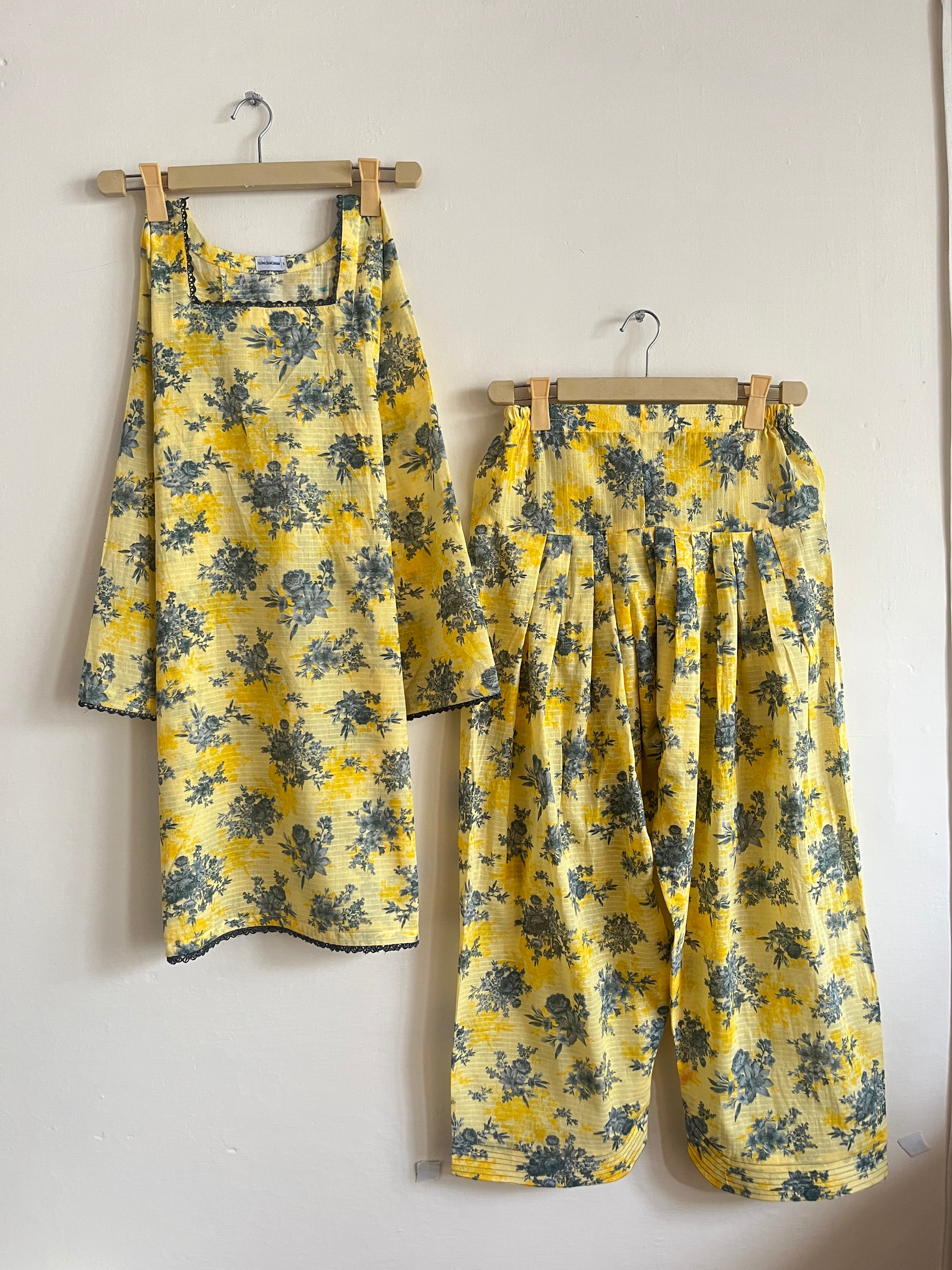 Printed farshi set