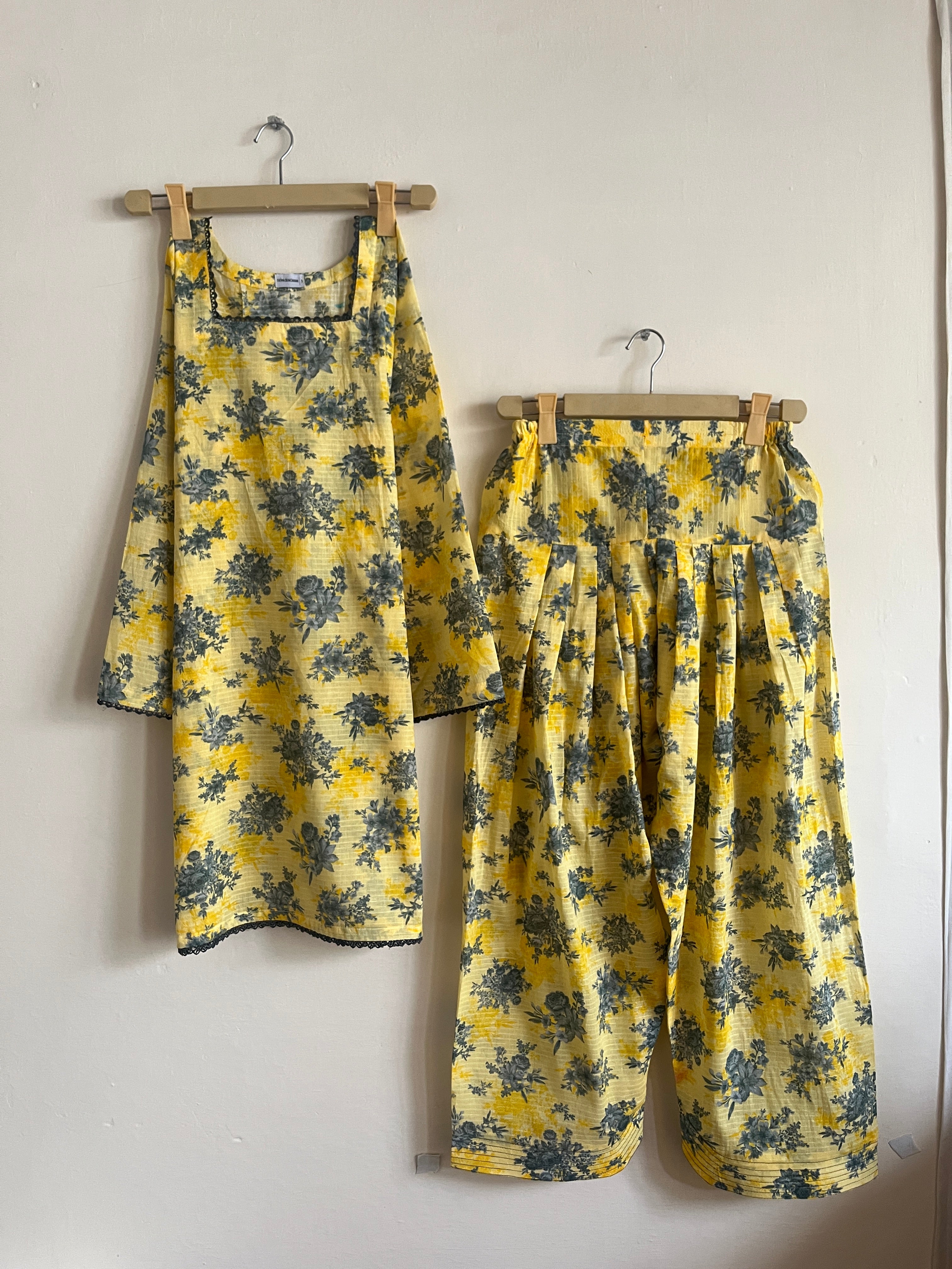 Printed farshi set